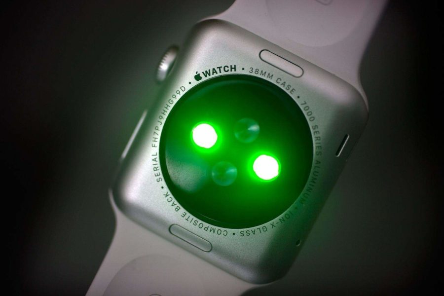 Predicting Age-Related Diseases with the Apple Watch: New Study Confirms Reliability